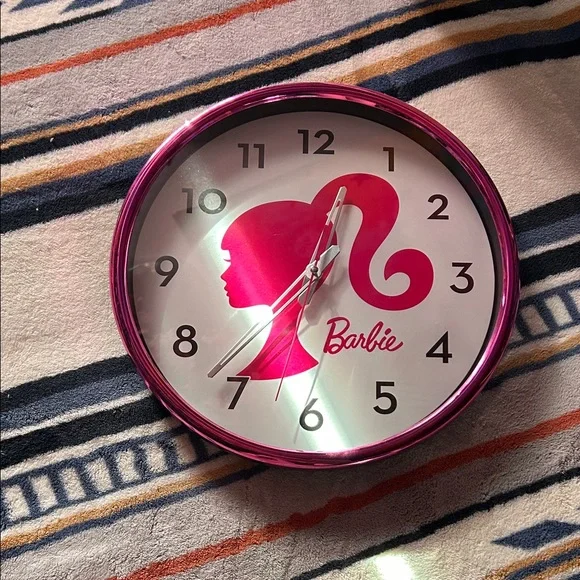 Barbie Glam Pink Wall Clock - Picture 1 of 2